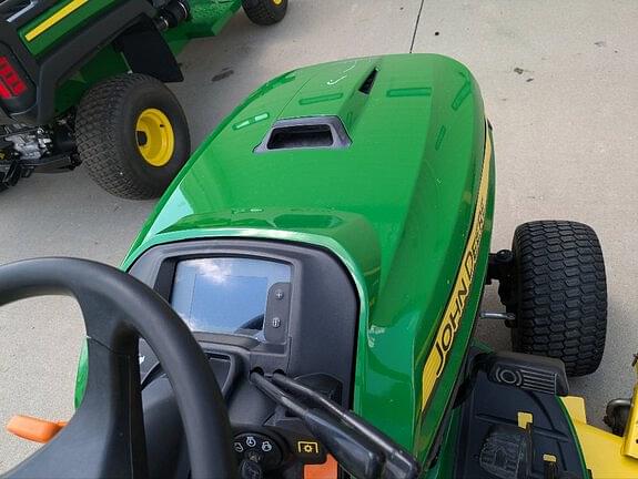 Image of John Deere X750 equipment image 4