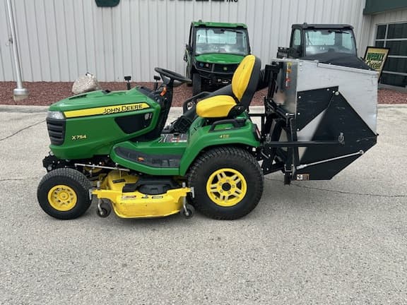 Image of John Deere X754 Primary image