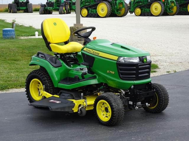 Image of John Deere X758 equipment image 2