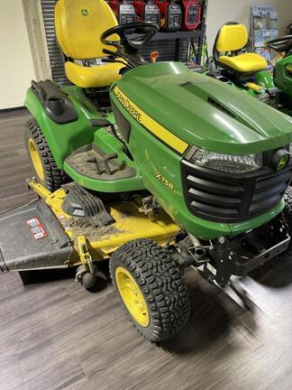 Main image John Deere X758