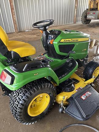 Image of John Deere X758 equipment image 2