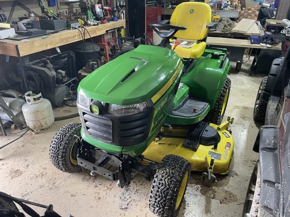 Main image John Deere X758