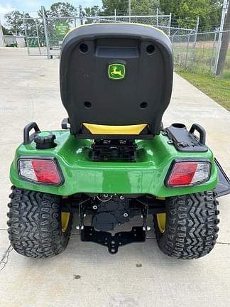 Image of John Deere X758 equipment image 4