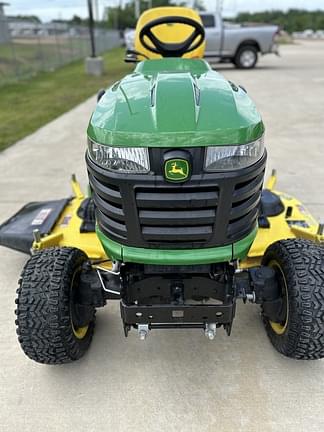 Image of John Deere X758 equipment image 1