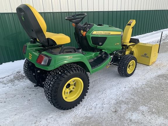 Image of John Deere X758 equipment image 3