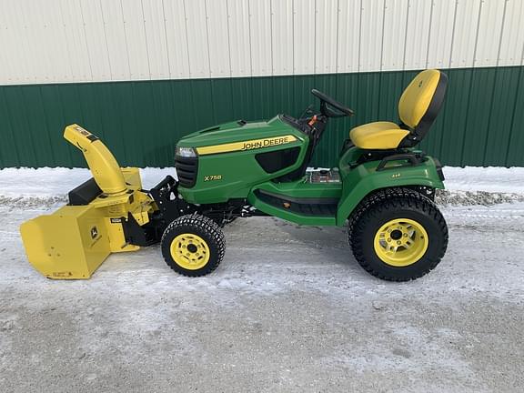 Image of John Deere X758 equipment image 1