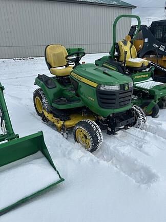 Image of John Deere X758 equipment image 1