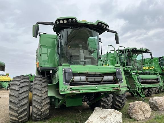 Image of John Deere X9 1000 equipment image 4