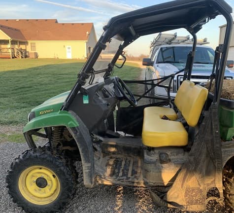 Image of John Deere XUV 560E equipment image 2