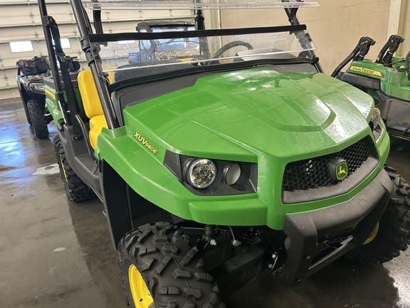 Image of John Deere XUV 560E equipment image 3