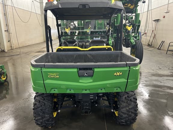 Image of John Deere XUV 560E equipment image 4