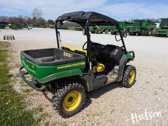 Image of John Deere XUV 560E equipment image 3