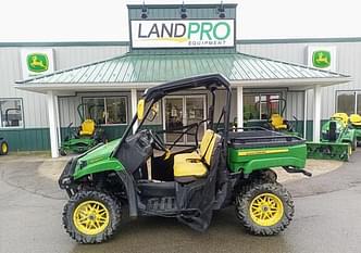 2020 John Deere XUV 590M Equipment Image0