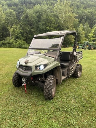 2020 John Deere XUV 590M Equipment Image0