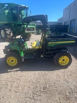 Image of John Deere XUV 825M Primary image