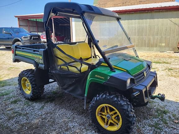 Image of John Deere XUV 825M equipment image 2