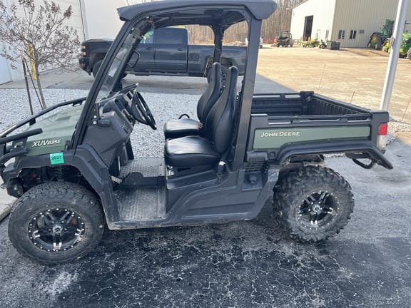 Main image John Deere Gator XUV 835E
