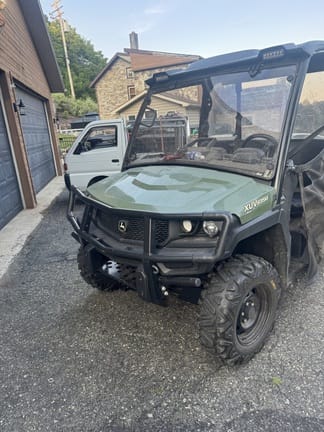 2020 John Deere XUV 835M Equipment Image0