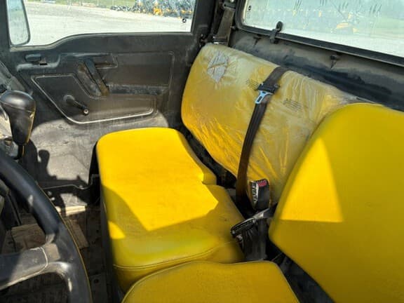 Image of John Deere XUV 835M equipment image 4
