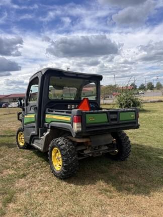 Image of John Deere XUV 835M equipment image 3