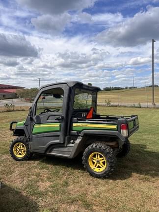 Image of John Deere XUV 835M equipment image 2