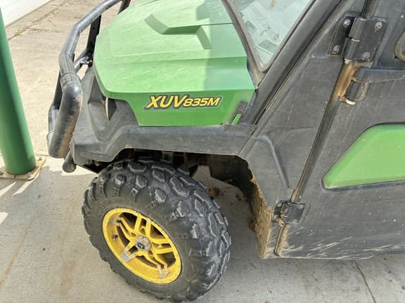 Image of John Deere XUV 835M equipment image 2