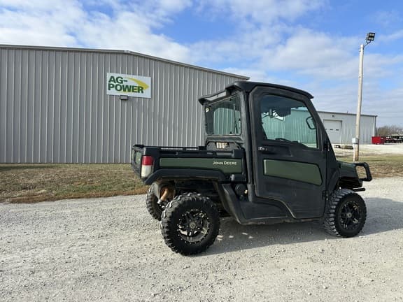 Image of John Deere XUV 835M equipment image 1