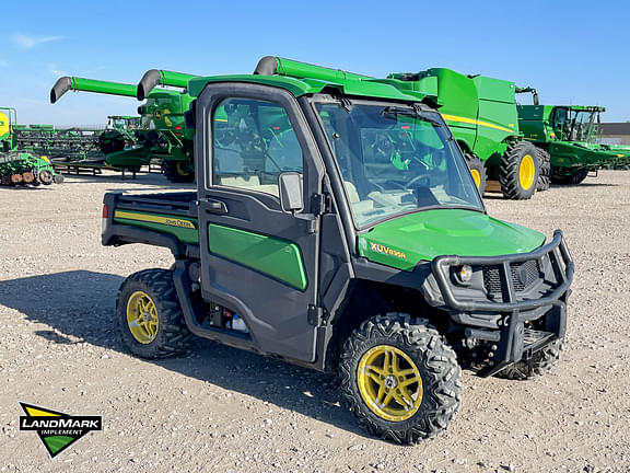 Image of John Deere XUV 835R equipment image 2