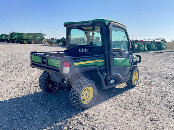 Image of John Deere XUV 835R equipment image 4