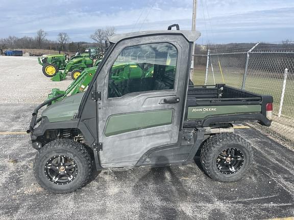 Image of John Deere XUV 835M Primary image