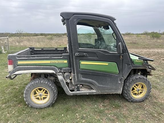 Image of John Deere XUV 835M equipment image 2