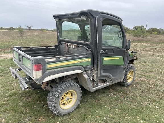 Image of John Deere XUV 835M equipment image 4