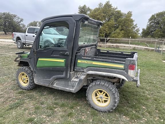 Image of John Deere XUV 835M equipment image 3