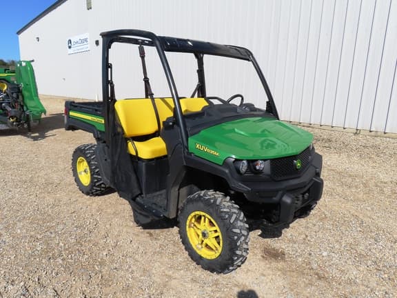 Image of John Deere XUV 835M equipment image 2