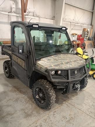 Image of John Deere XUV 835M equipment image 2