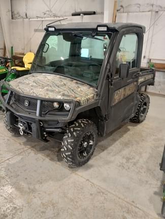 Image of John Deere XUV 835M Primary image