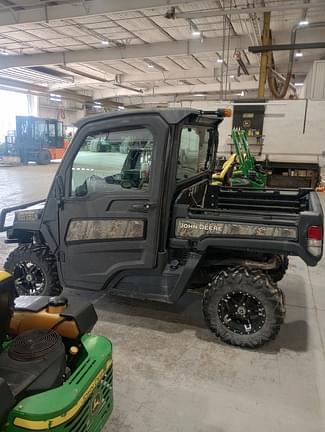 Image of John Deere XUV 835M equipment image 3
