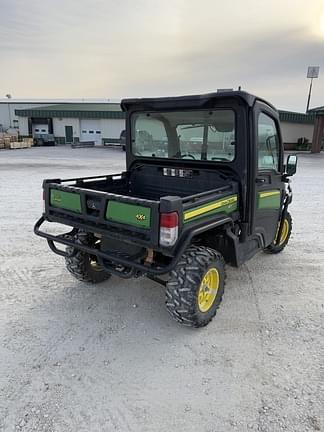 Image of John Deere XUV 835M equipment image 3