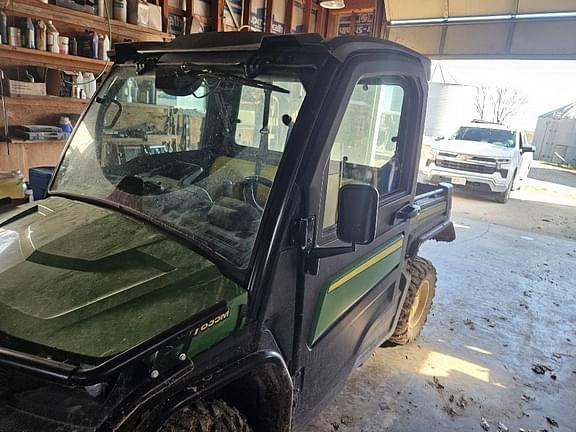 Image of John Deere XUV 835M equipment image 1