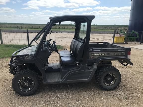 Image of John Deere XUV 835M equipment image 2