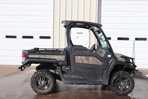 Image of John Deere XUV 835M Primary image