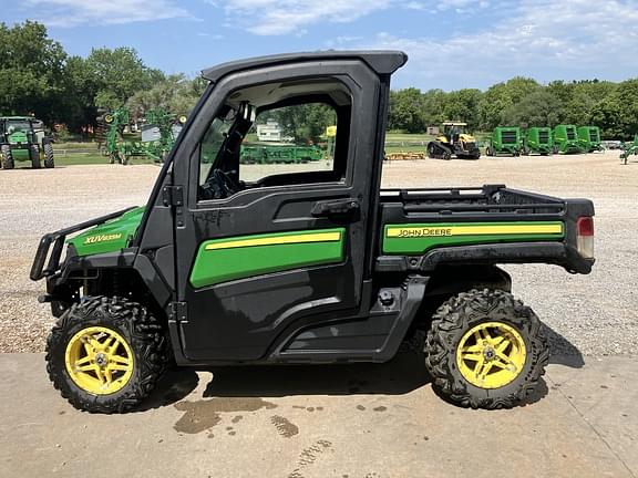 Image of John Deere XUV 835M Primary image