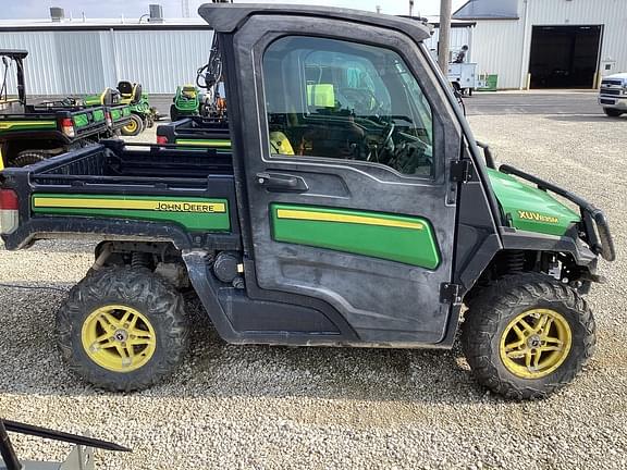 Image of John Deere XUV 835M Primary image