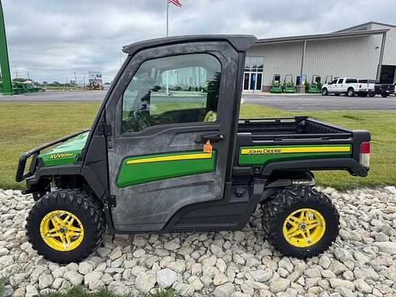 Image of John Deere XUV 835M equipment image 1