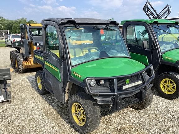 Image of John Deere XUV 835M equipment image 1
