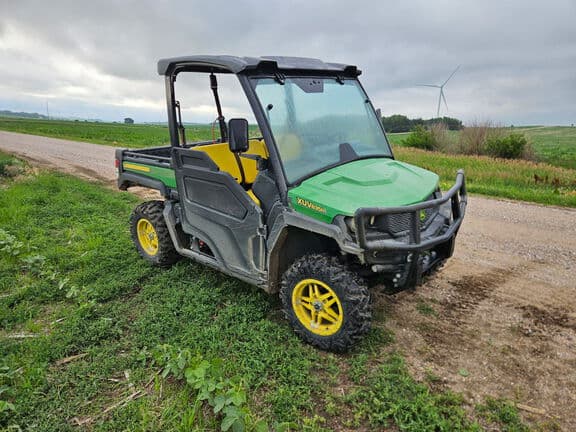 Image of John Deere XUV 835M equipment image 2