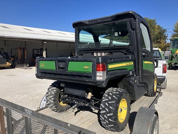 Image of John Deere XUV 835M equipment image 3