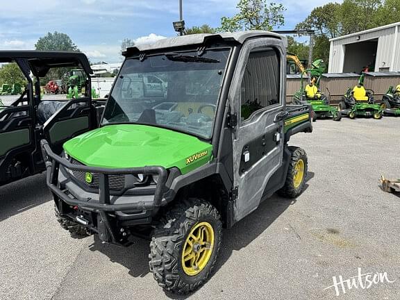 Image of John Deere XUV 835M equipment image 1