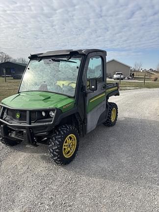 Image of John Deere XUV 835M equipment image 2