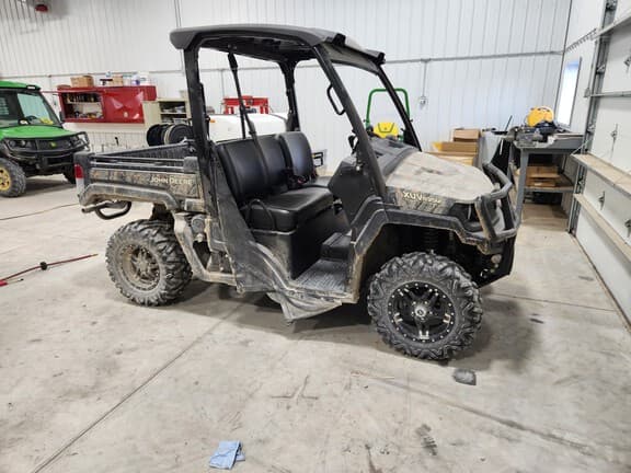 Image of John Deere XUV 835M equipment image 3